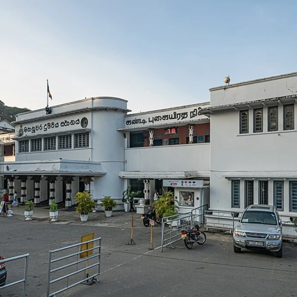 Kandy Railway & Bus Station