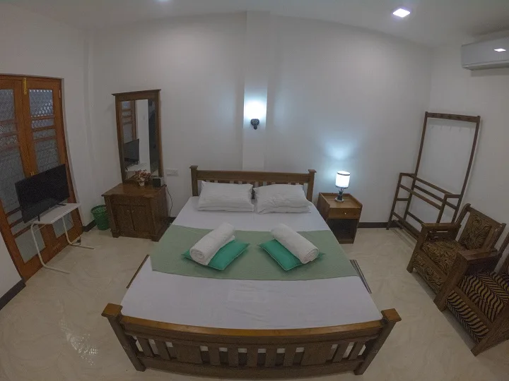 Deluxe Double Room 2 Image 2