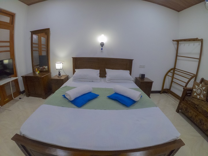 Deluxe Triple Room Image 2