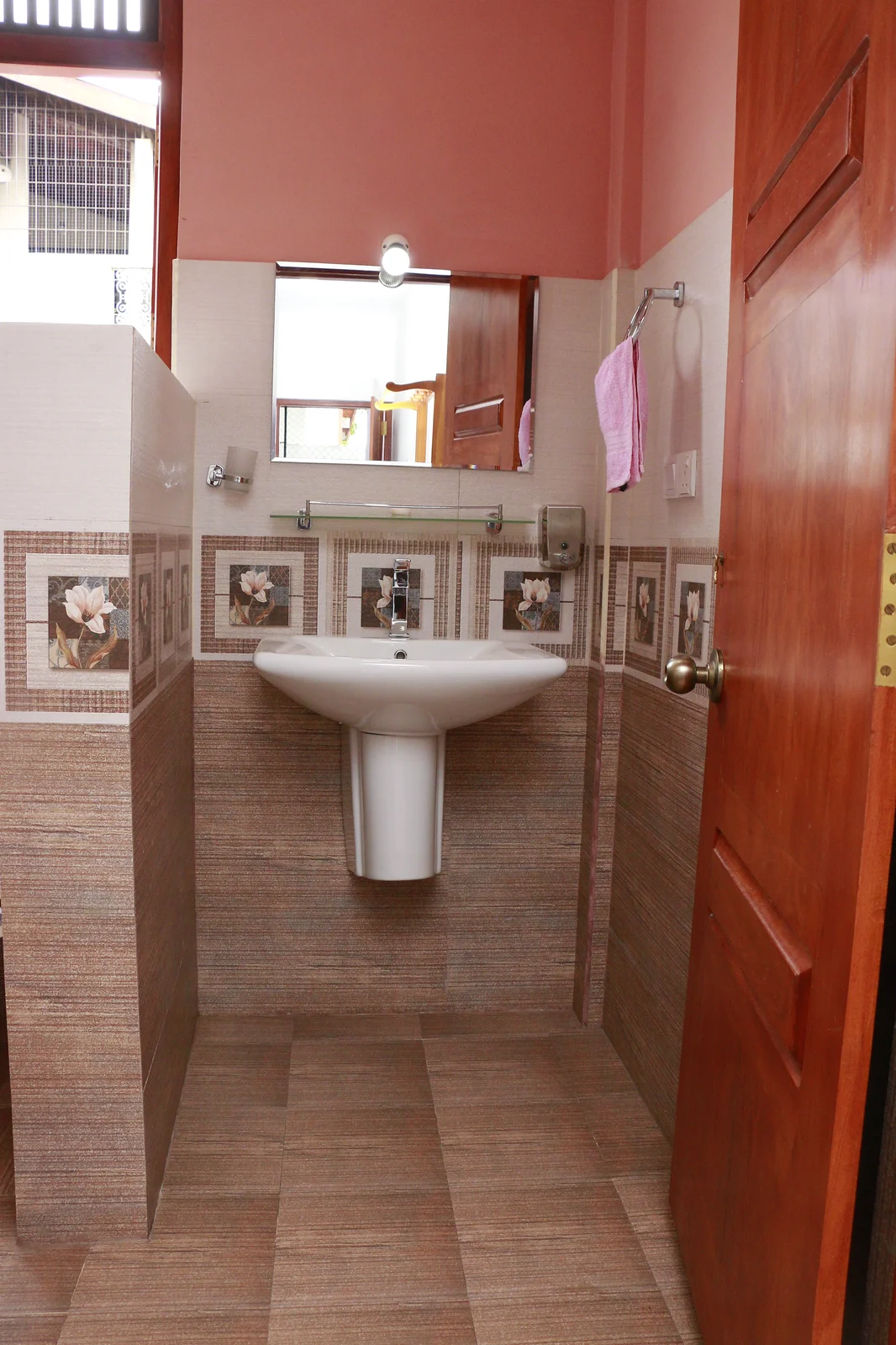 Deluxe Double Room 2 — Photo 6