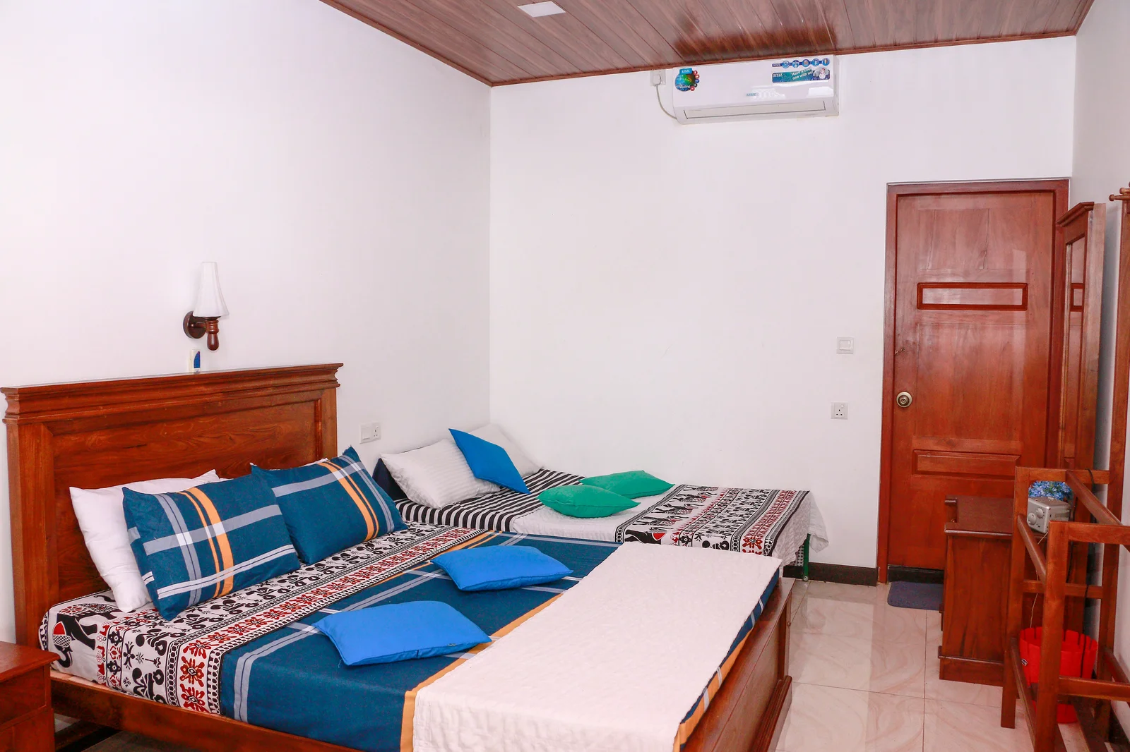 Deluxe Triple Room — Photo 10